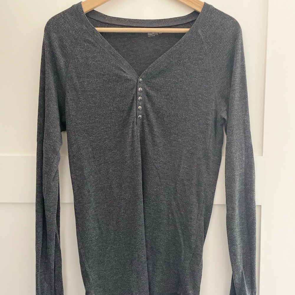 GapBody shirt size Small